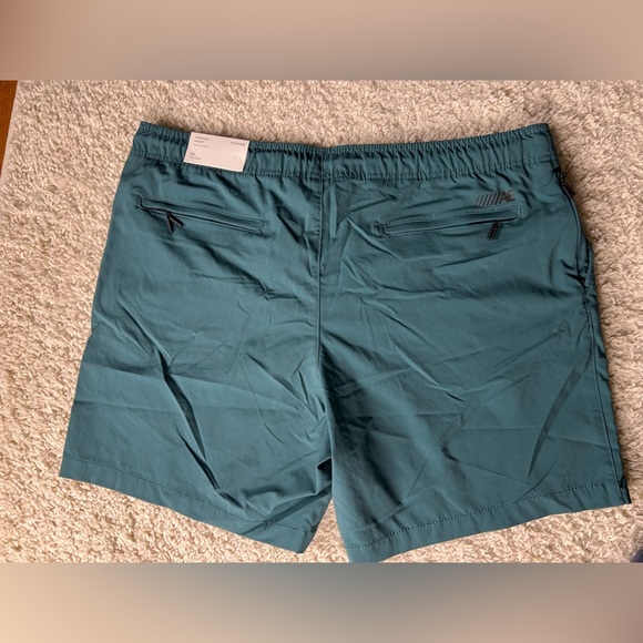 Men’s XL American Eagle Trekker Flex Nylon Shorts NWT - Picture 2 of 6
